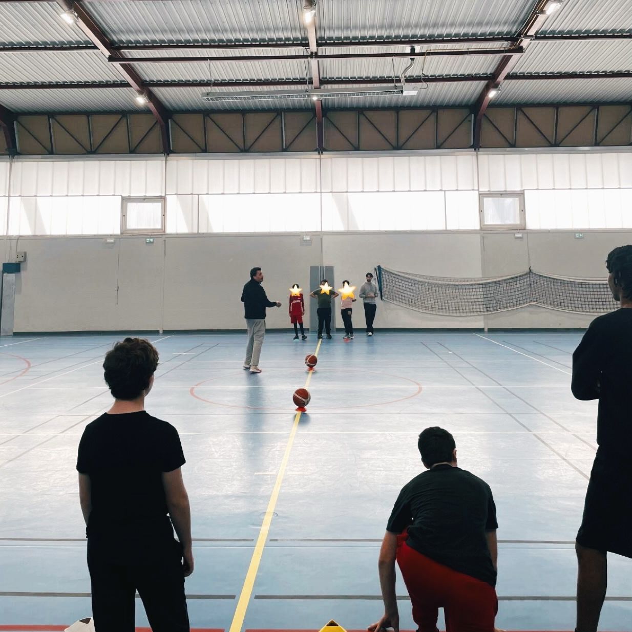 ENTRE RUGBY ET BASKET : MÉDIATION SPORTIVE AU DITEP RIVE GAUCHE